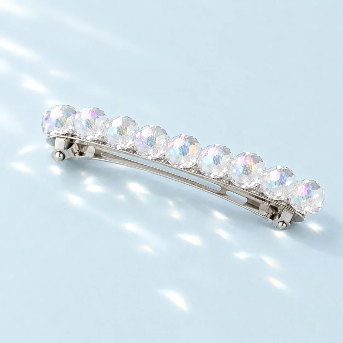 Aurora Barrette, clip base close-up